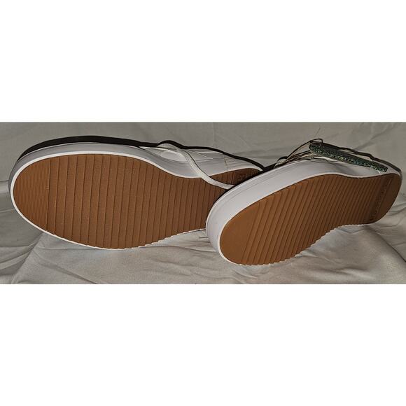 Reebok Club Memt Women's Lifestyle Shoes - Picture 5 of 6